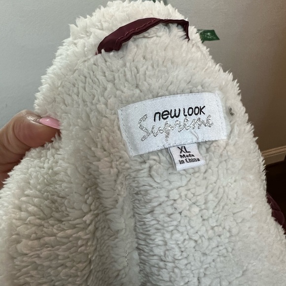 Girls Maroon Puffer Jacket Size XL - Picture 4 of 7